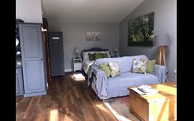 Hillview Lodge